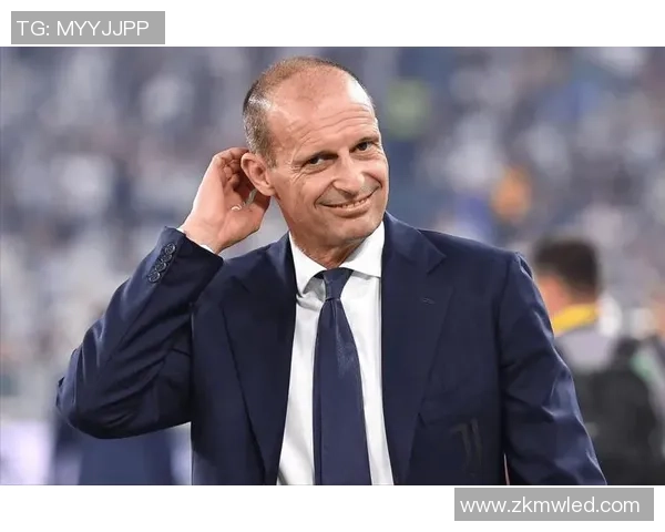 足球明星社交媒体发文引发热议引争论球迷反应不一